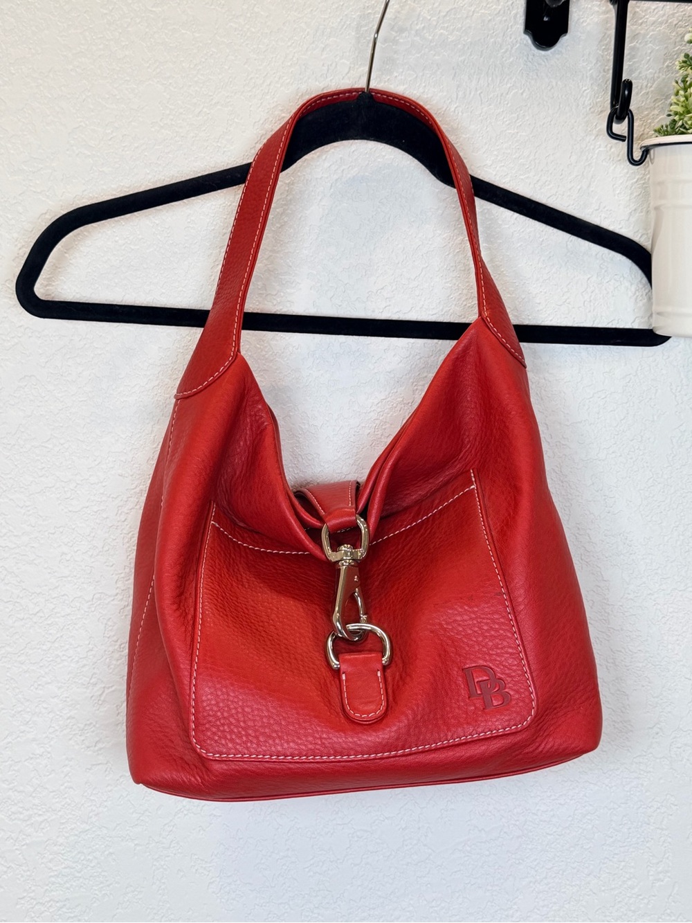 Dooney & Bourke Logo Lock Sac Pebbled Leather Shoulder Bag in Red